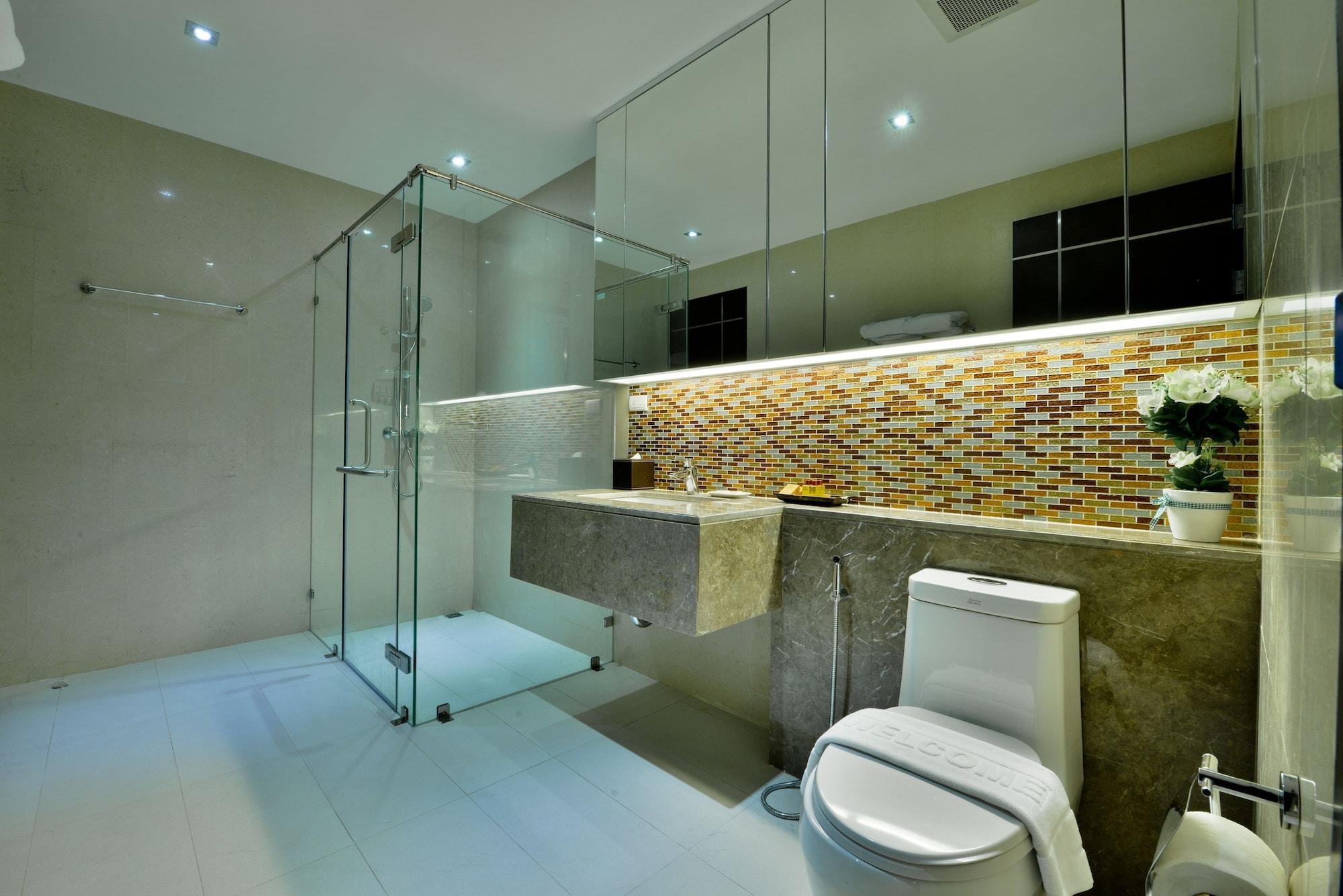 The Prestige Nana Hotel Bangkok Exterior photo