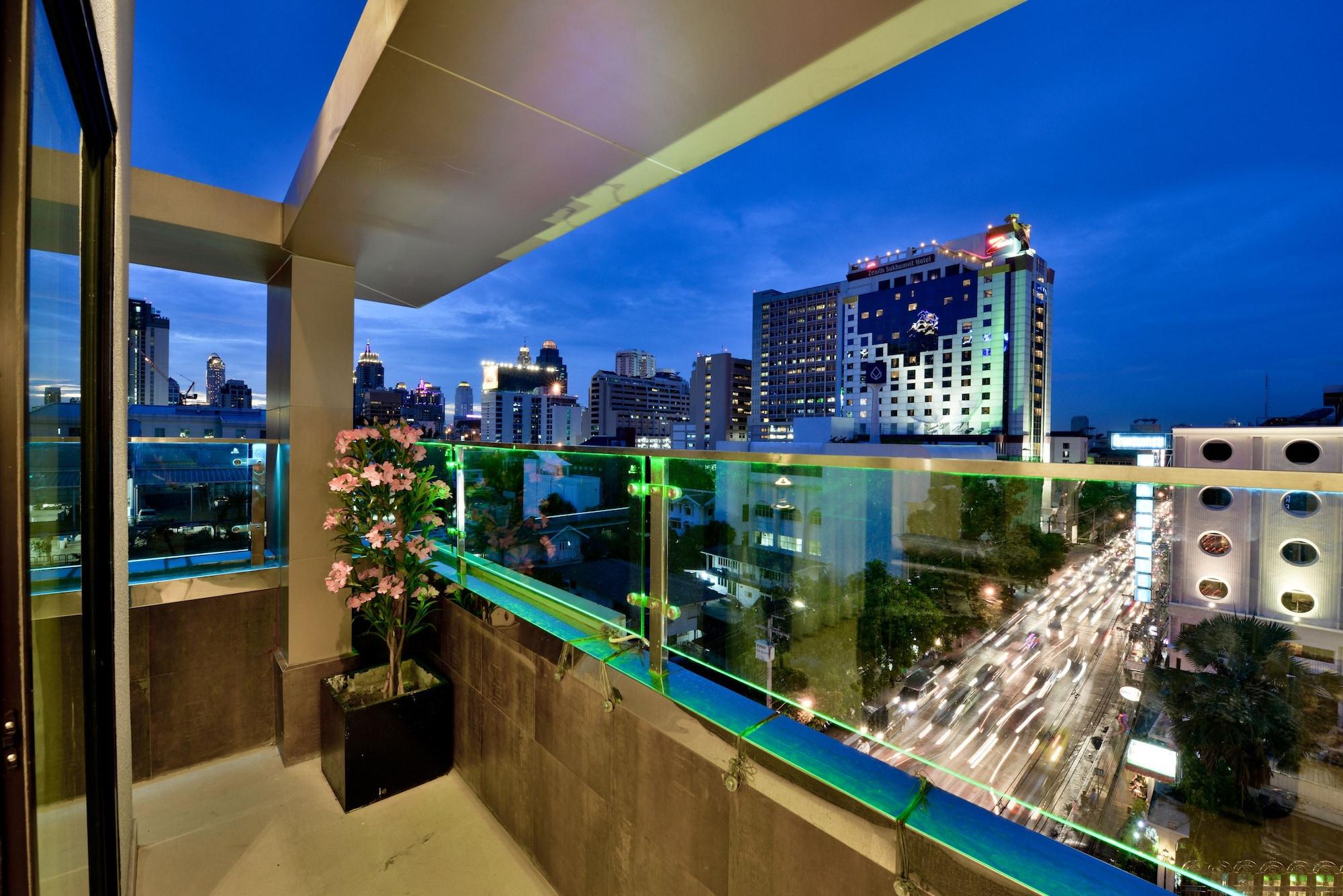 The Prestige Nana Hotel Bangkok Exterior photo