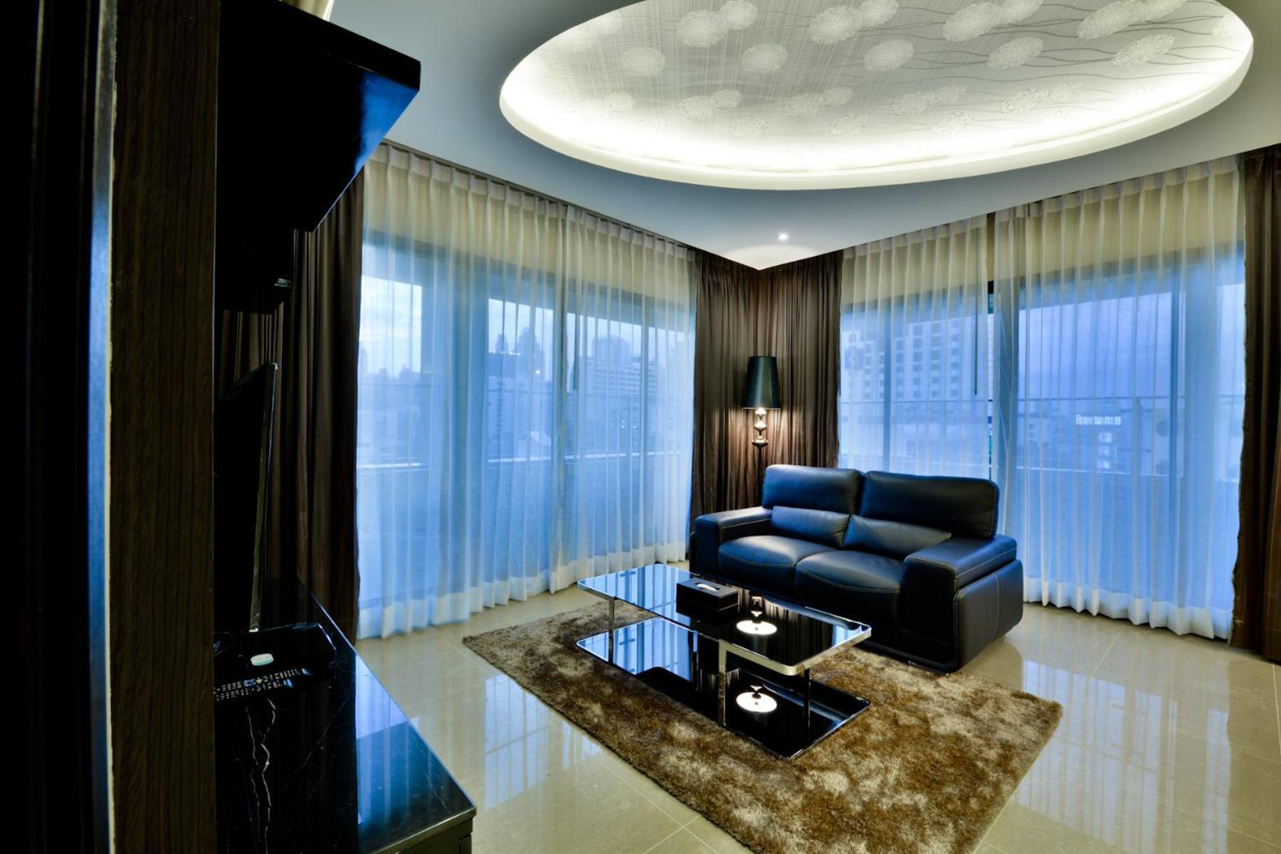 The Prestige Nana Hotel Bangkok Exterior photo