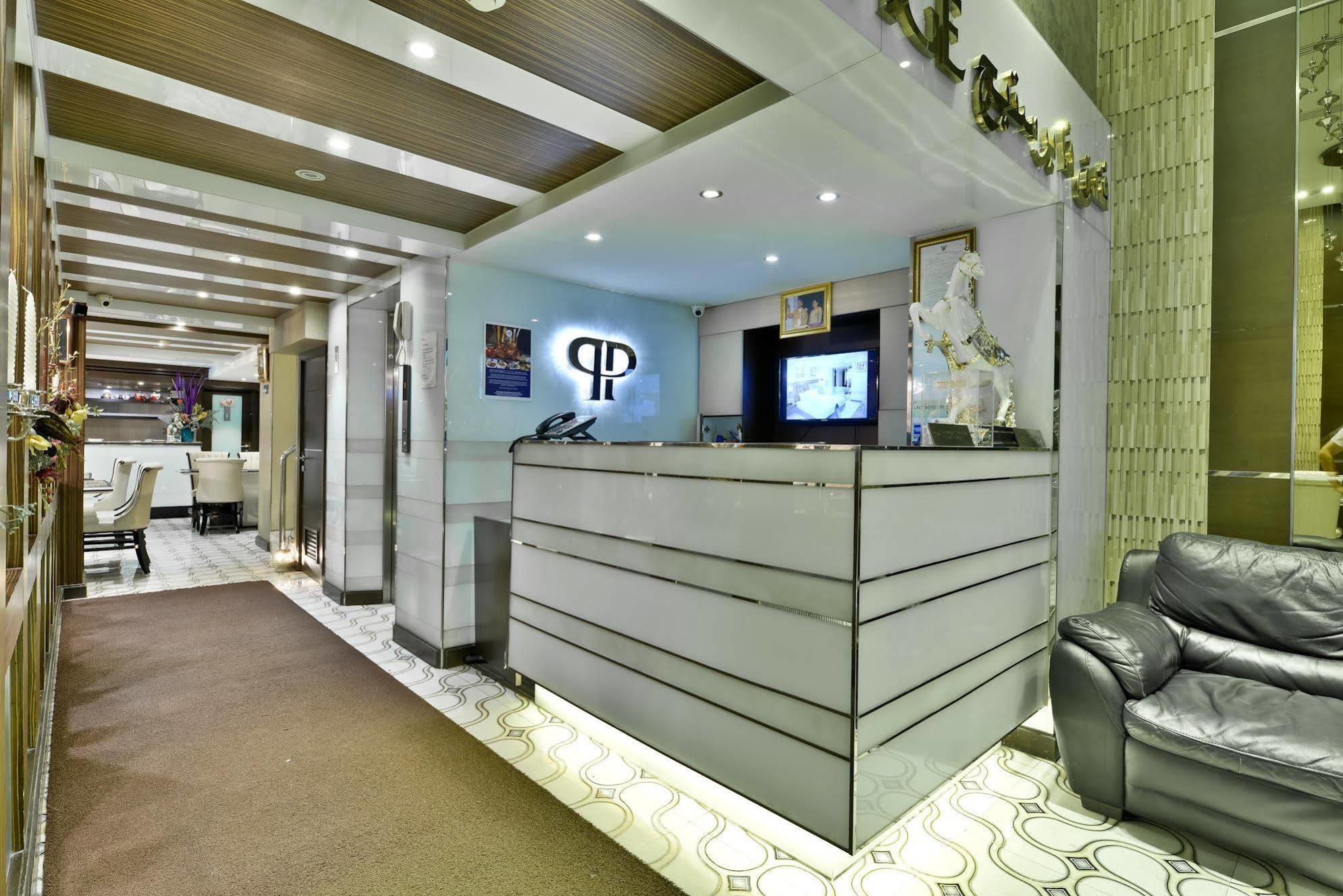 The Prestige Nana Hotel Bangkok Exterior photo